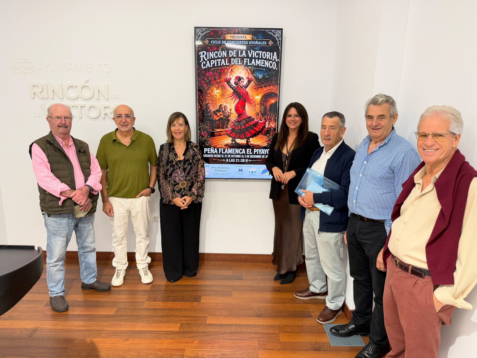Concejala y miembros Peña El Piyayo